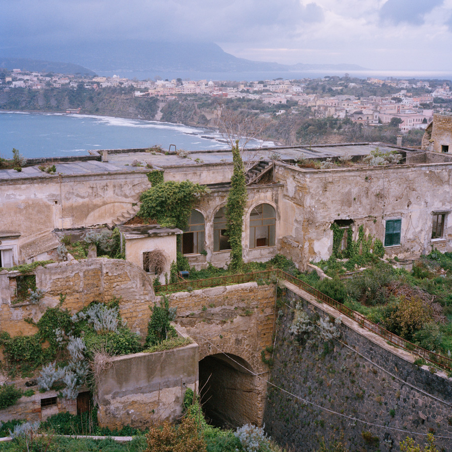 Marta Giaccone, "Ritorno all'isola di Arturo", project on teens living on Procida, Italy (2015-present)