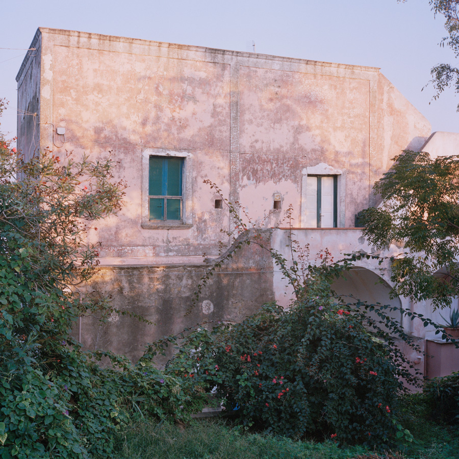 Marta Giaccone, "Ritorno all'isola di Arturo", project on teens living on Procida, Italy (2015-present)